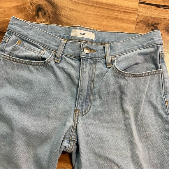 Vans Jeans Juniors Size 7 Cropped Mid Rise Light Blue Fade - Picture 3 of 12